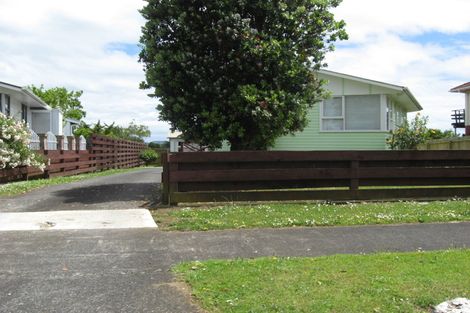 Photo of property in 17 Wayne Drive, Mangere, Auckland, 2022