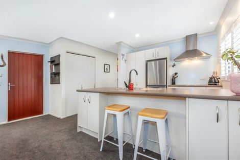 Photo of property in 5d Stephen Street, Johnsonville, Wellington, 6037