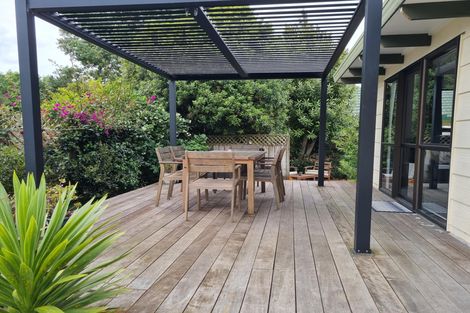 Photo of property in 15 Oakmont Place, Wattle Downs, Auckland, 2103