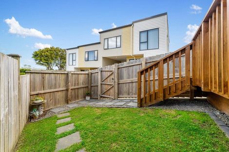 Photo of property in 50d Sandgate Avenue, Botany Downs, Auckland, 2010
