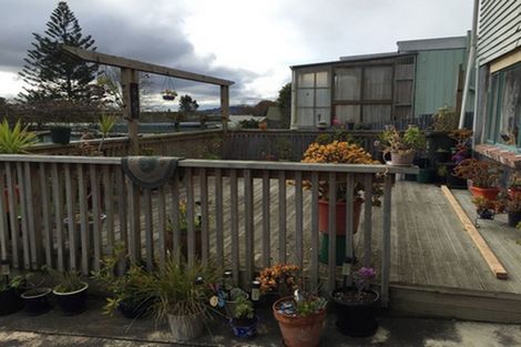 Photo of property in 3179 Great North Road, New Lynn, Auckland, 0600