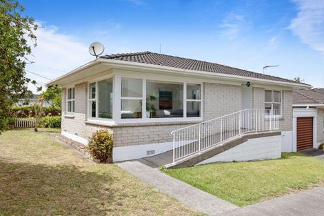 Photo of property in 1/10a Walter Street, Hauraki, Auckland, 0622