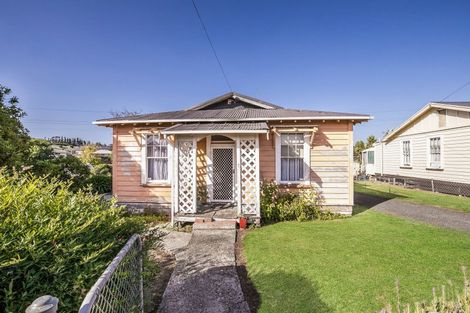 Photo of property in 2 Liverpool Street, Tuakau, 2121