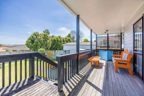 Photo of property in 32 Wai Iti Place, Clendon Park, Auckland, 2103