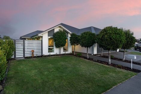 Photo of property in 11 Whitau Place, Marshland, Christchurch, 8083