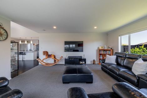 Photo of property in 2 Morocco Terrace, Kelvin Grove, Palmerston North, 4414