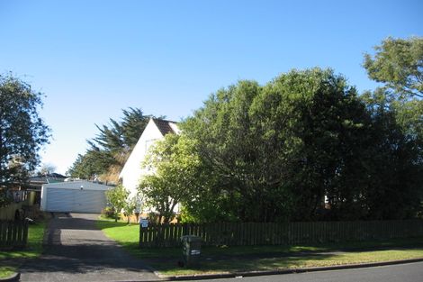 Photo of property in 25 Seaward Place, Wattle Downs, Auckland, 2103