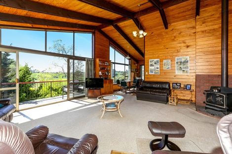 Photo of property in 481 Carrington Road, Hurworth, New Plymouth, 4371