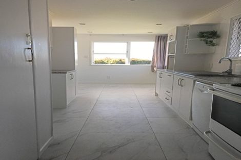 Photo of property in 169 Hobsonville Road, West Harbour, Auckland, 0618