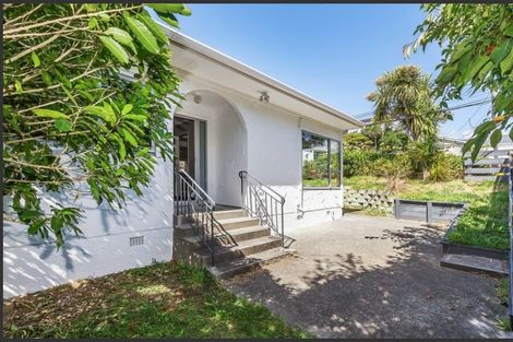 Photo of property in 27 Izard Road, Khandallah, Wellington, 6035
