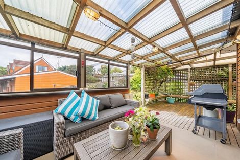 Photo of property in 11 Halladale Road, Papakowhai, Porirua, 5024