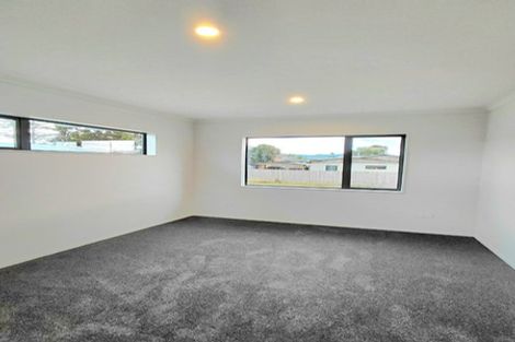 Photo of property in 383b West Coast Road, Glen Eden, Auckland, 0602