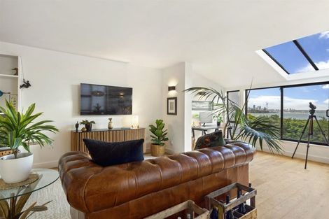 Photo of property in 3/30 Walter Street, Hauraki, Auckland, 0622