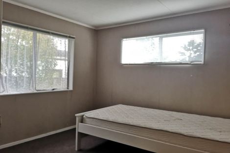 Photo of property in 23 Everglade Drive, Goodwood Heights, Auckland, 2105