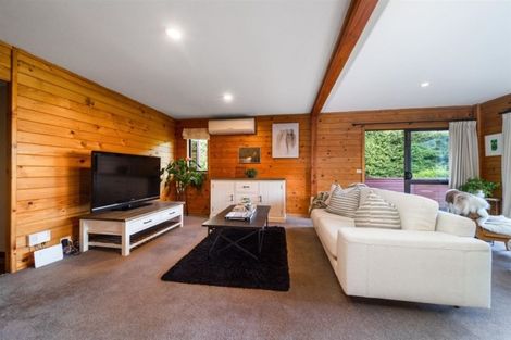 Photo of property in 36 Arawata Terrace, Sunshine Bay, Queenstown, 9300