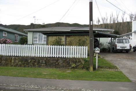 Photo of property in 98 Frederick Street, Wainuiomata, Lower Hutt, 5014