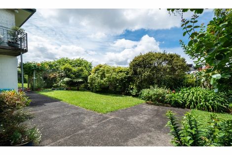 Photo of property in 24 Widmore Drive, Massey, Auckland, 0614
