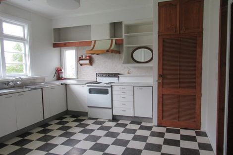 Photo of property in 362 Oxford Street, Levin, 5510