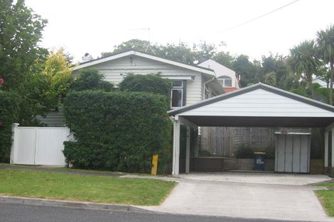 Photo of property in 2/15 Nile Road, Milford, Auckland, 0620