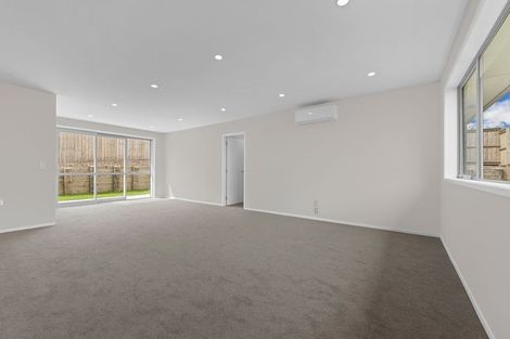 Photo of property in 65 Leathem Crescent, Pokeno, 2402