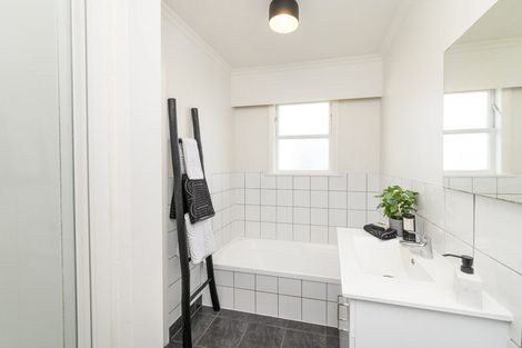 Photo of property in 6 Anakiwa Street, Kelvin Grove, Palmerston North, 4414