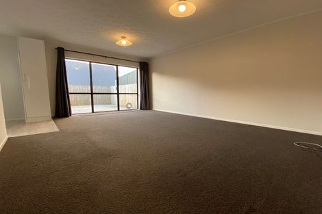 Photo of property in 2/11 Te Arawi Street, Takapuwahia, Porirua, 5022