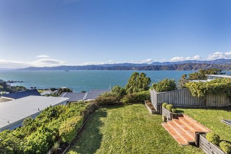 Photo of property in 124 Seatoun Heights Road, Seatoun, Wellington, 6022