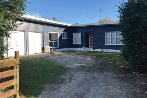 Photo of property in 9 Rangatira Road, Te Karaka, 4022