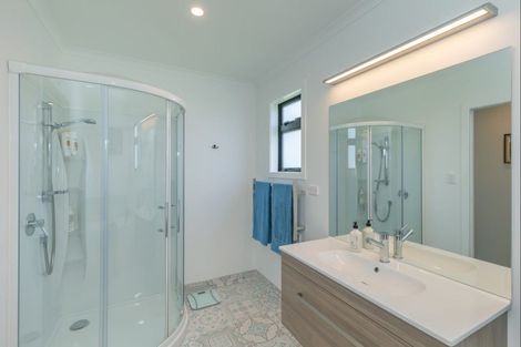 Photo of property in 152 Gladstone Road, Levin, 5571