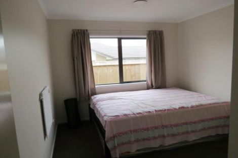 Photo of property in 35 Cyrus Street, Whalers Gate, New Plymouth, 4310