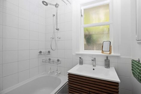 Photo of property in 7 Winchester Avenue, Pinehaven, Upper Hutt, 5019