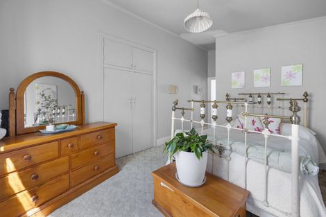 Photo of property in 18 Lighthouse Road, Bluff Hill, Napier, 4110