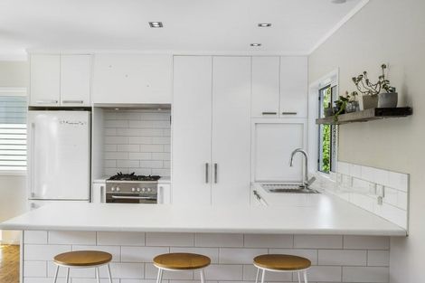 Photo of property in 7 Walbrook Road, Manly, Whangaparaoa, 0930