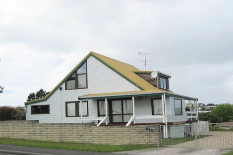 Photo of property in 943 Whangaparaoa Road, Manly, Whangaparaoa, 0930