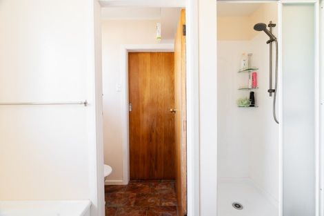 Photo of property in 1 Kinmont Crescent, Kinmont Park, Mosgiel, 9024