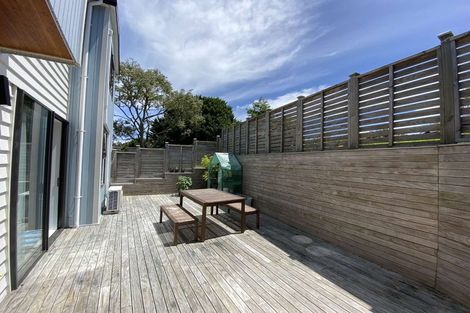 Photo of property in 7a Kerria Place, Sunnynook, Auckland, 0620