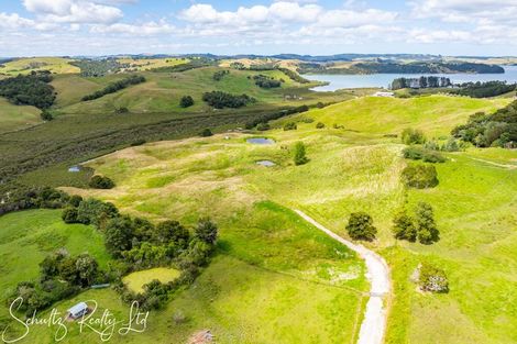 Photo of property in 215c Heatley Road, Whakapirau, 0583