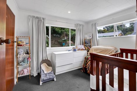 Photo of property in 81 Poplar Grove, Whalers Gate, New Plymouth, 4310