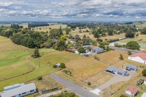 Photo of property in 6 Walter Street, Takapau, 4203