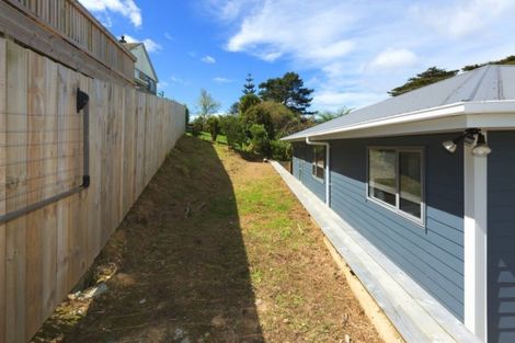 Photo of property in 17a Gloucester Street, Cannons Creek, Porirua, 5024