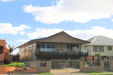 Photo of property in 83 Marine Parade, Mount Maunganui, 3116