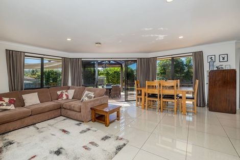 Photo of property in 14 Nautical Drive, Haruru, 0204