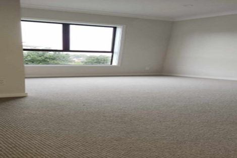 Photo of property in 2/132 Stancombe Road, Flat Bush, Auckland, 2016