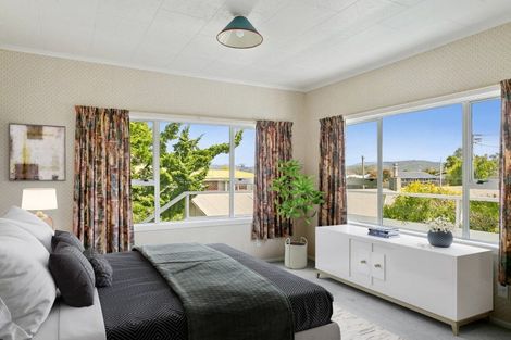 Photo of property in 15 Waitahanui Avenue, Taupo, 3330