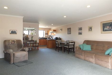 Photo of property in 2/152 North Street, West End, Timaru, 7910