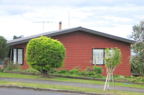 Photo of property in 12 Brampton Road, Snells Beach, 0920