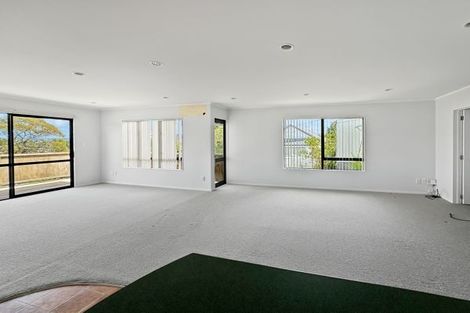 Photo of property in 43a Savoy Road, Glen Eden, Auckland, 0602