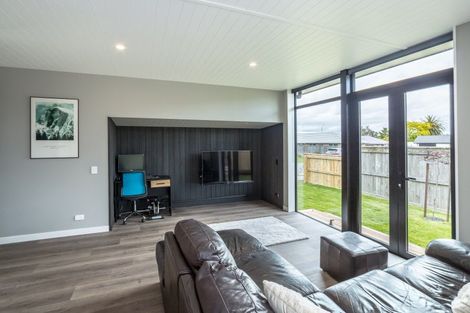 Photo of property in 31 Tarata Grove, Lansdowne, Masterton, 5810