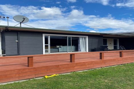 Photo of property in 6 Karamea Crescent, Kelvin Grove, Palmerston North, 4414