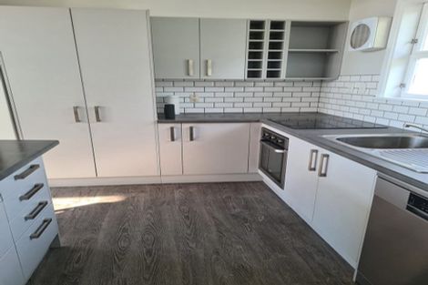 Photo of property in 8 Royal Place, Levin, 5510